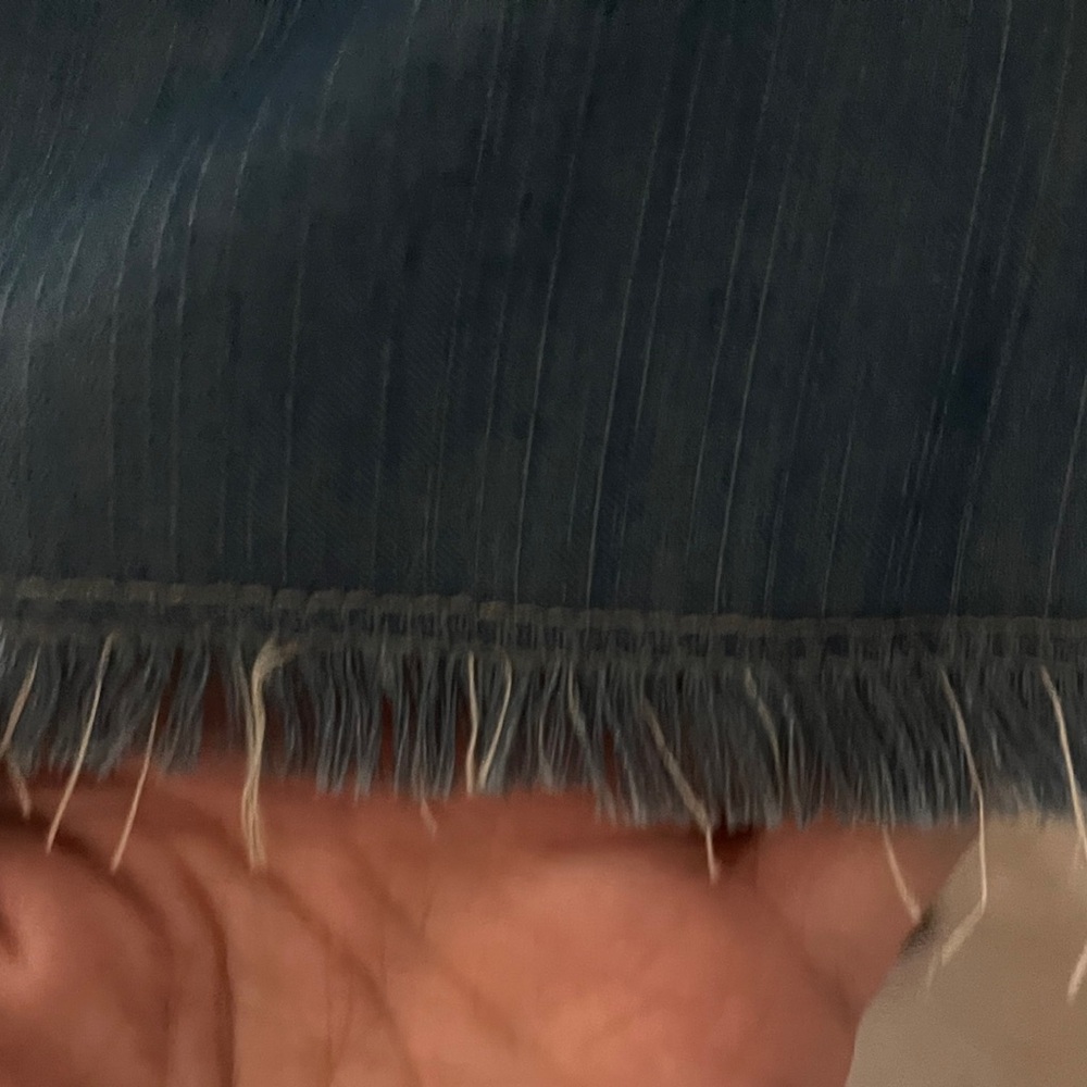 Gibson Latimer Fringed Bottom Denim Blouse Size Large - Picture 4 of 6